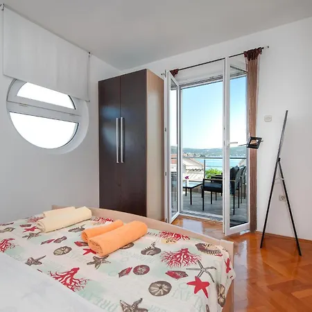 2 Bedroom Gorgeous In *