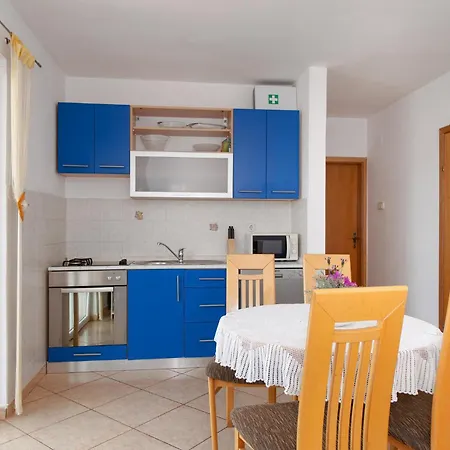 2 Bedroom Gorgeous In *