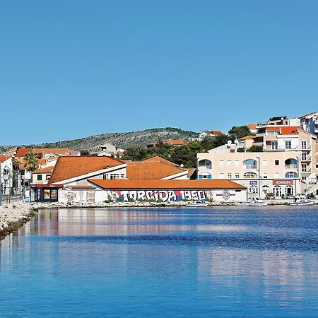 Apartman 2 Bedroom Gorgeous In Razanj