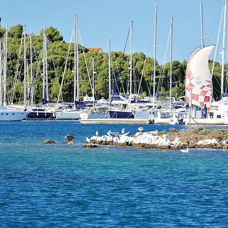 2 Bedroom Gorgeous In Apartman *