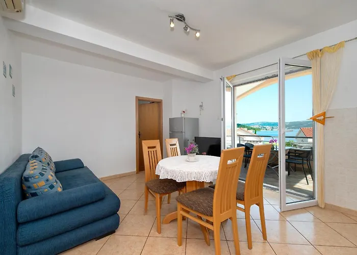 Lejlighed 2 Bedroom Gorgeous In Ražanj